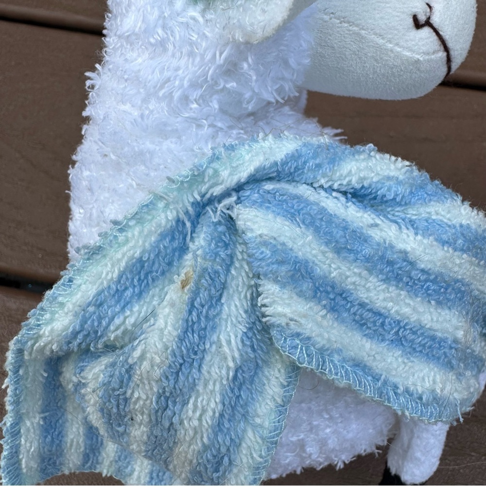 Hallmark Dayspring Really Woolly Sheep plush toy, Jake - Picture 5 of 8